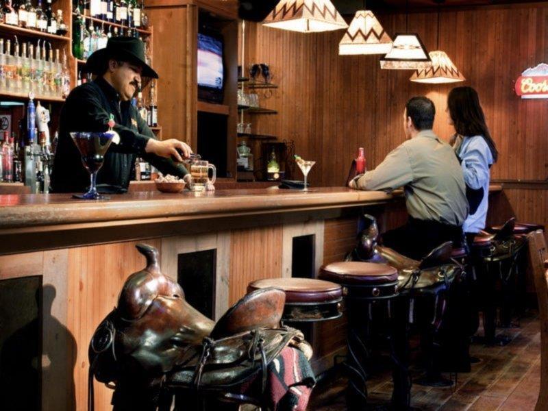 The Grand Hotel At The Grand Canyon Tusayan Dış mekan fotoğraf A bar in the United States